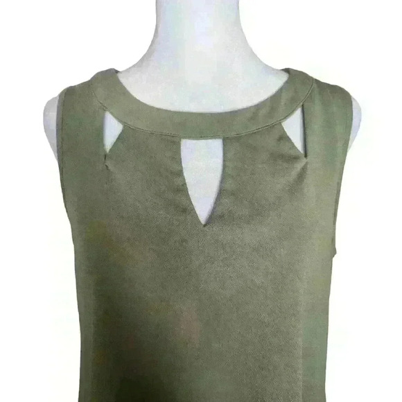 Studio 1886 women's sage green blouse size small - Picture 3 of 7